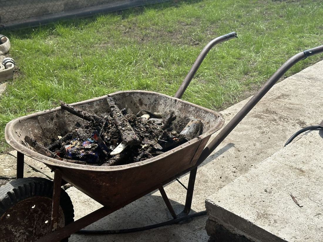 Materiál odstránený zo studne, Levice a okolie